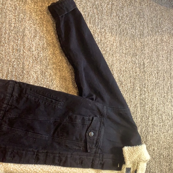 Jacket - Picture 2 of 4